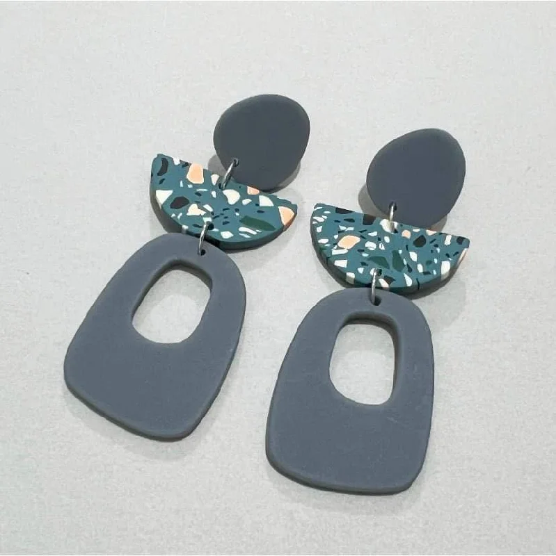 Early Bird Discount knit dressMax Earrings